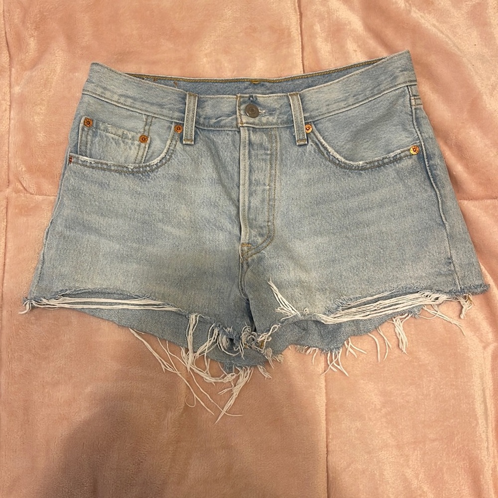Levi light wash denim shorts
